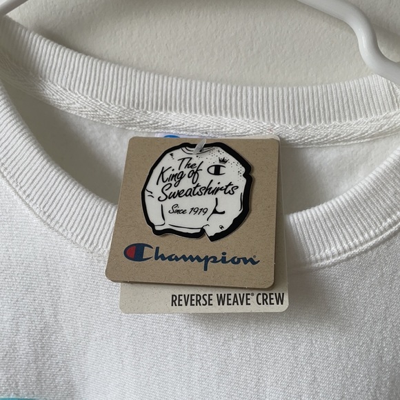 NWT Champion Sweatshirt - Picture 3 of 5